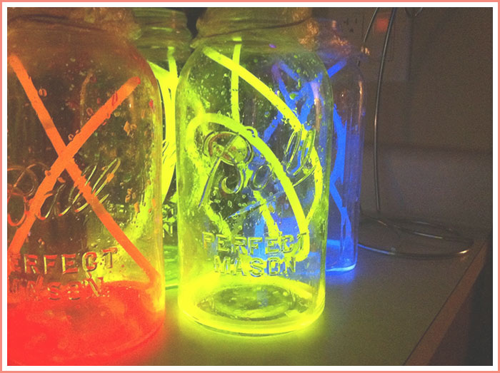 diy-neon-glowing-mason-jar-lights